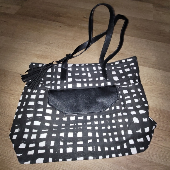 Black and white tote - Picture 1 of 4